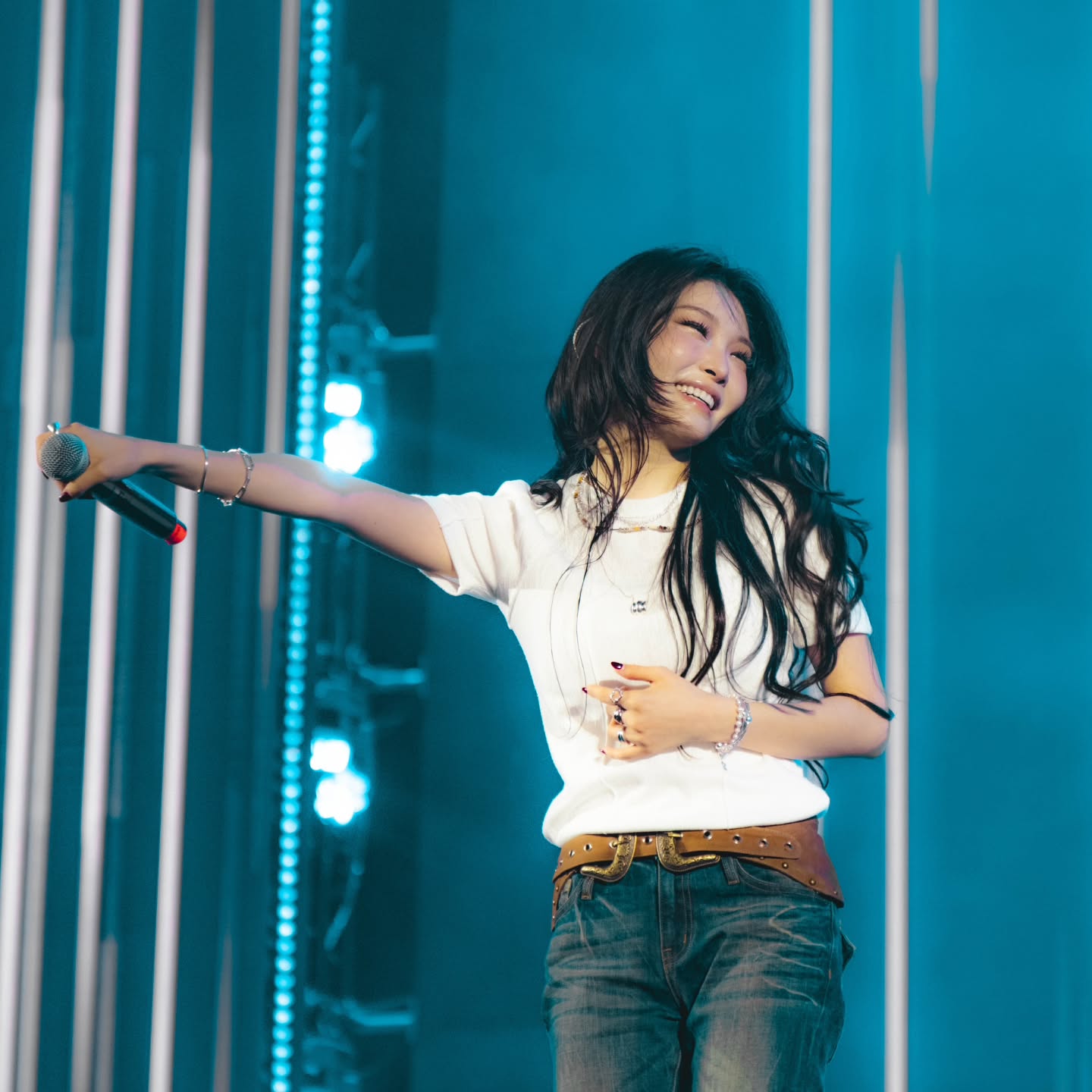 청하 wearing PB043B